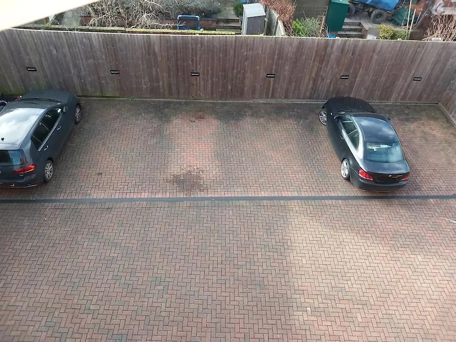 Roomy Penthouse 2 Double Bed Apartment - Spacious - Central Beeston - Free Secure Parking - Nottingham Storbritannien